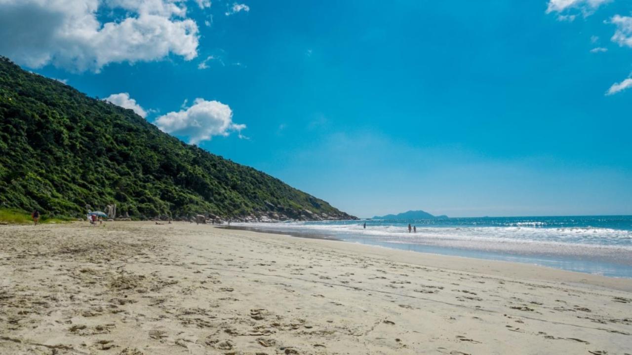 Giardino: Beachfront With Pool And Sports Facilities Florianopolis