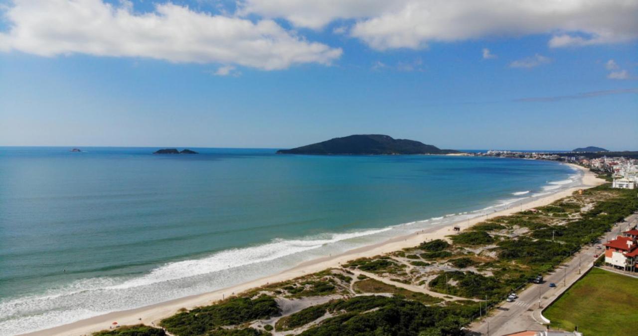 Giardino: Beachfront With Pool And Sports Facilities