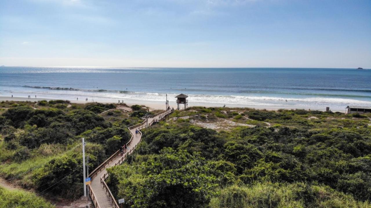 Giardino: Beachfront With Pool And Sports Facilities Apartment