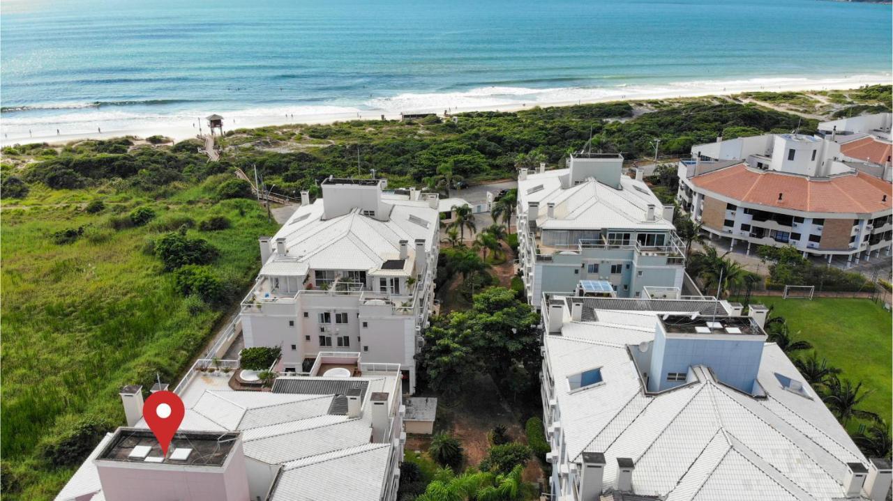 Giardino: Beachfront With Pool And Sports Facilities